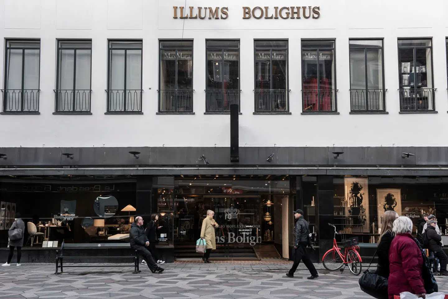 Den ikoniske bygning på Amagertorv er tegnet af arkitekten Kay Kørbing og har været Illums Bolighus' hovedforretning siden opførelsen i 1961.