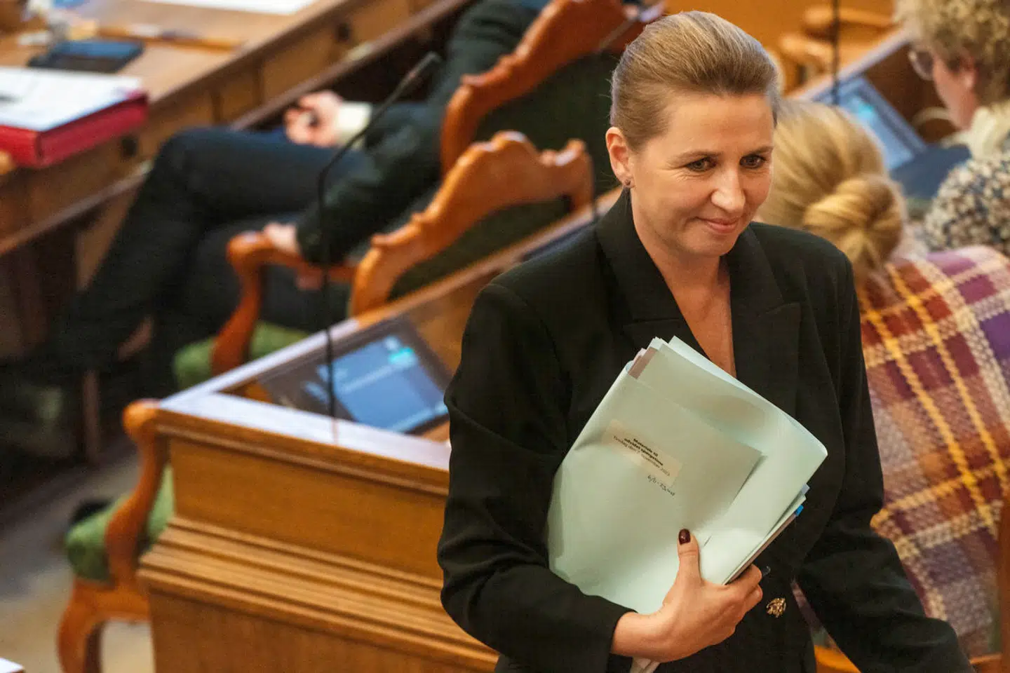 Vi har hamret på regeringens dør for at få forhøjet folkepensionen og få et pensionistfradrag. De har smækket en jerndør i hovedet på os, men vi giver ikke op, skriver Bjarne Hastrup.