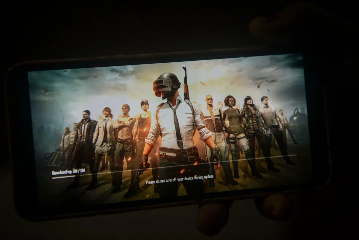 Tencent er verdens største spilselskab målt på omsætning og ejer blandt andet det populære »PUBG MOBILE«, som her bliver spillet på en mobiltelefon.