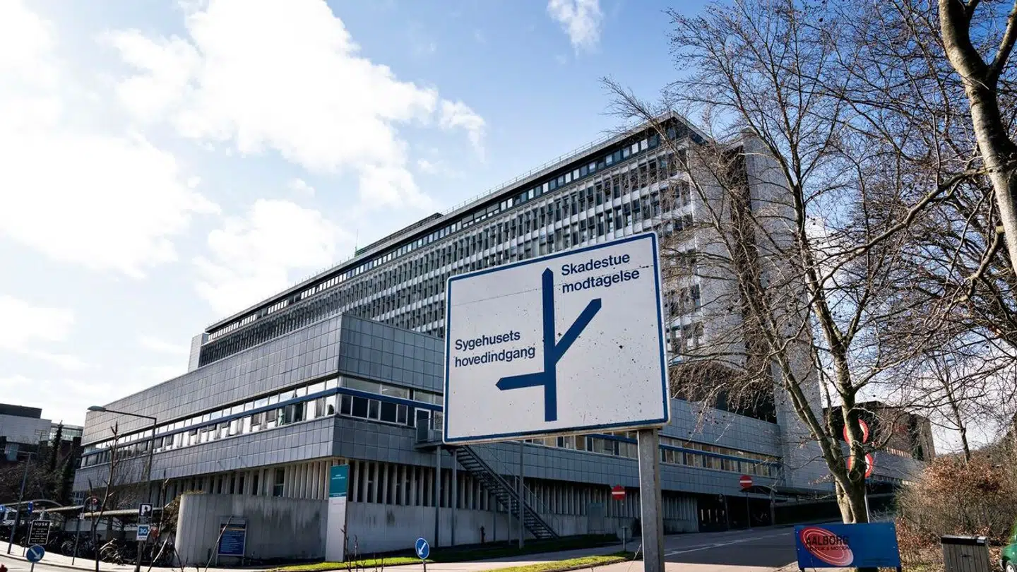 Aalborg Universitetshospital skal spare et trecifret millionbeløb, og her er det blandt andet den veganske menu, der ryger.