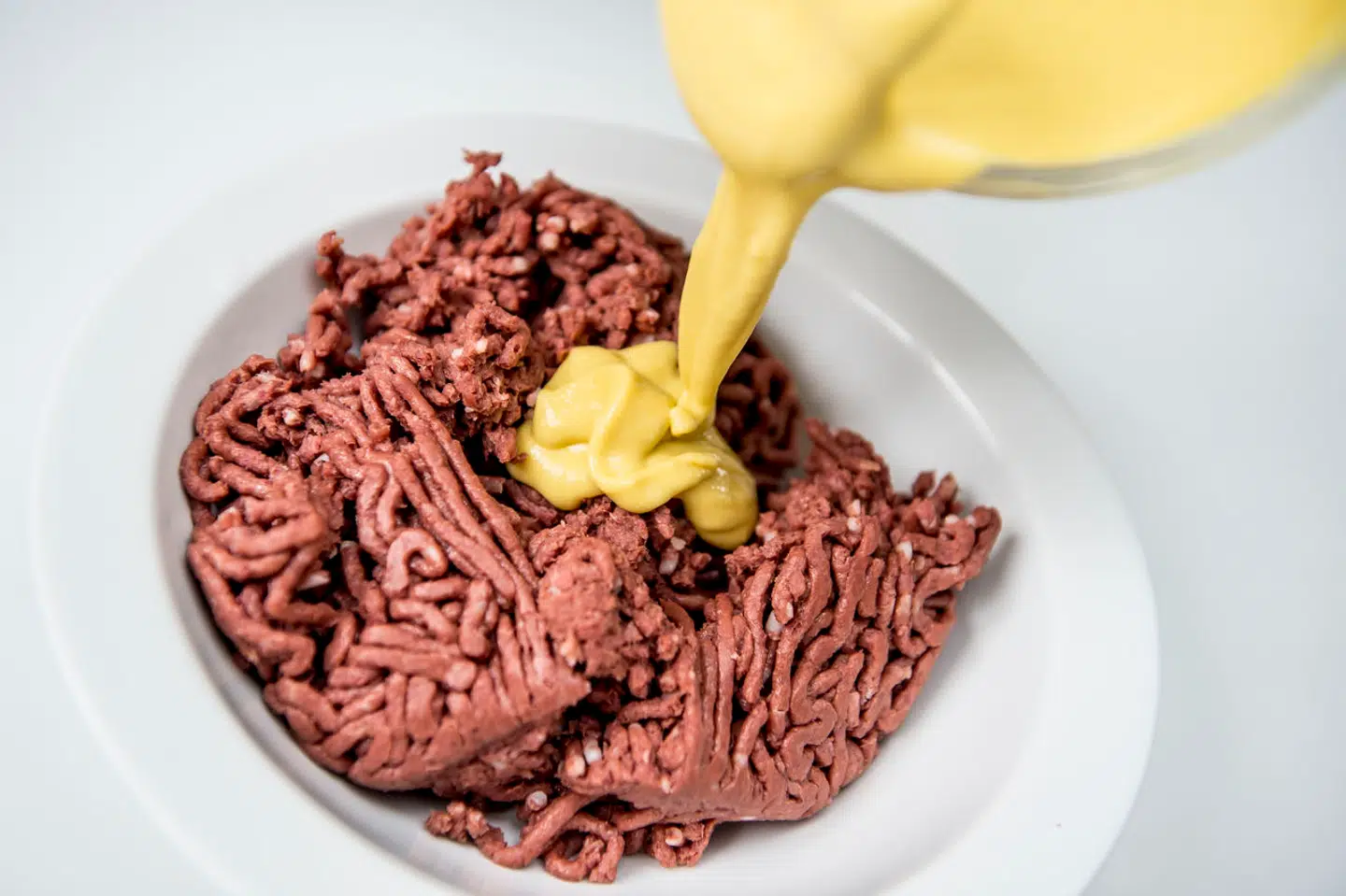 Dansk Vegetarisk Forening lufter nu muligheden for at stævne Aalborg Universitetshospital, fordi hospitalet har sparet den veganske mad væk.