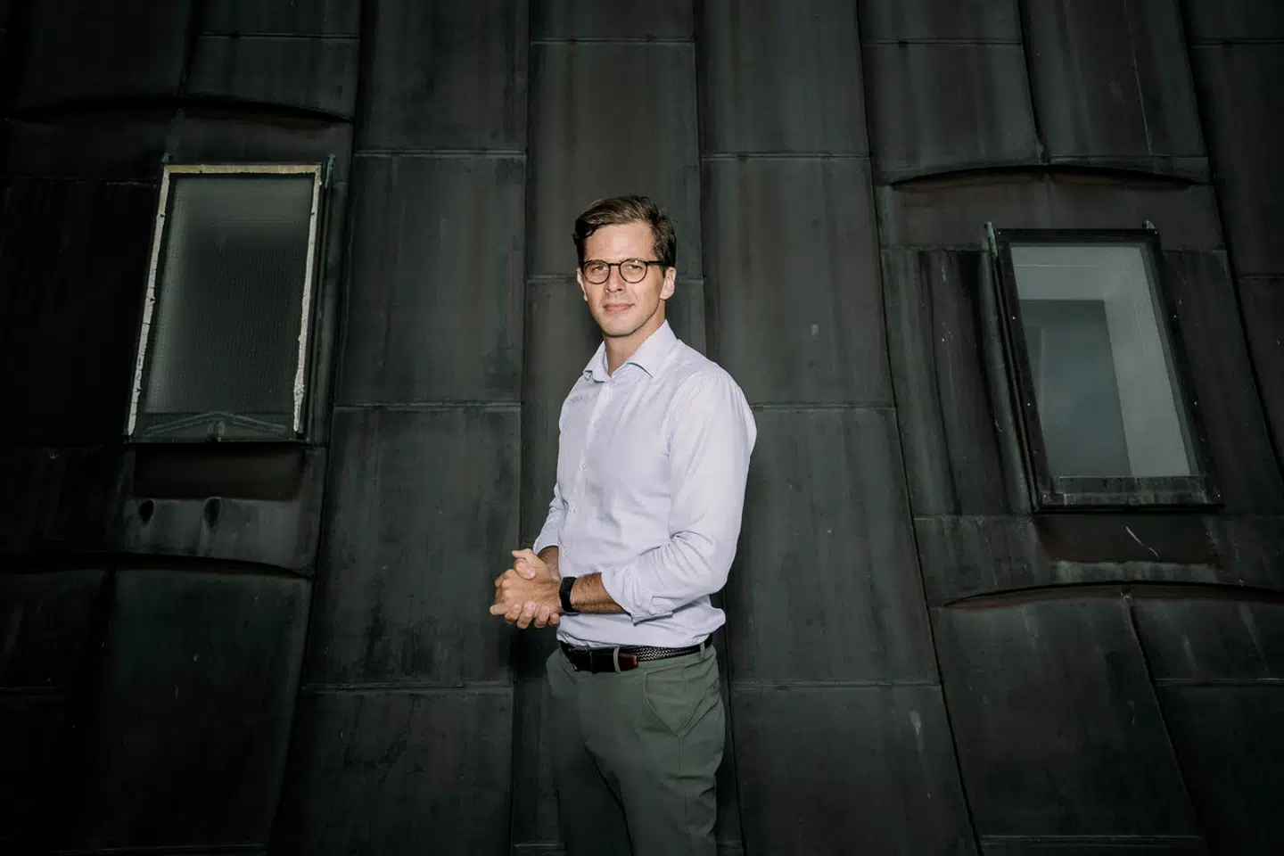 Alex Vanopslagh, partileder for Liberal Alliance, åbner i Politiken for De Radikales deltagelse i en blå regering. Det møder voldsom kritik fra Dansk Folkeparti.