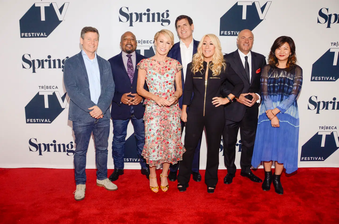 Den høje fyr i midten, Mark Cuban, har overdraget kontrollen over franchiset - og tjent styrtende på det.