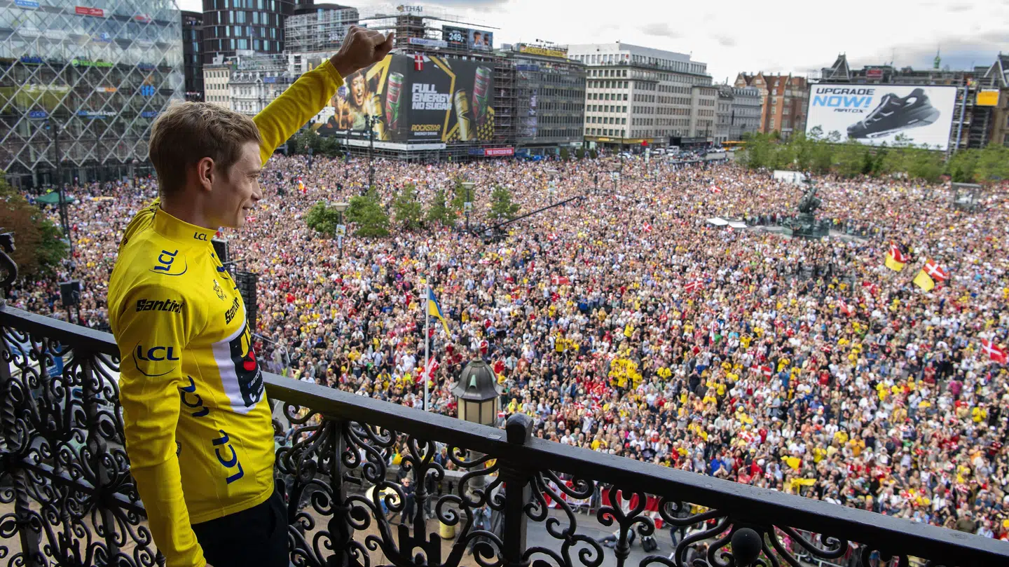 Jonas Vingegaard blev vanen tro hyldet på Rådhuspladsen i København efter sin triumf i sommer.