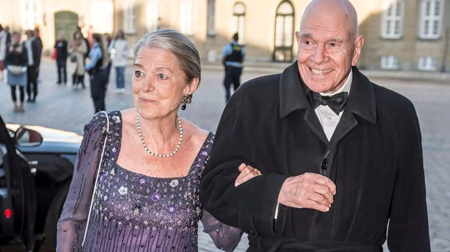 Birgitta Hillingsø i selskab med sin mand, generalløjtnant Kjeld Hillingsø.