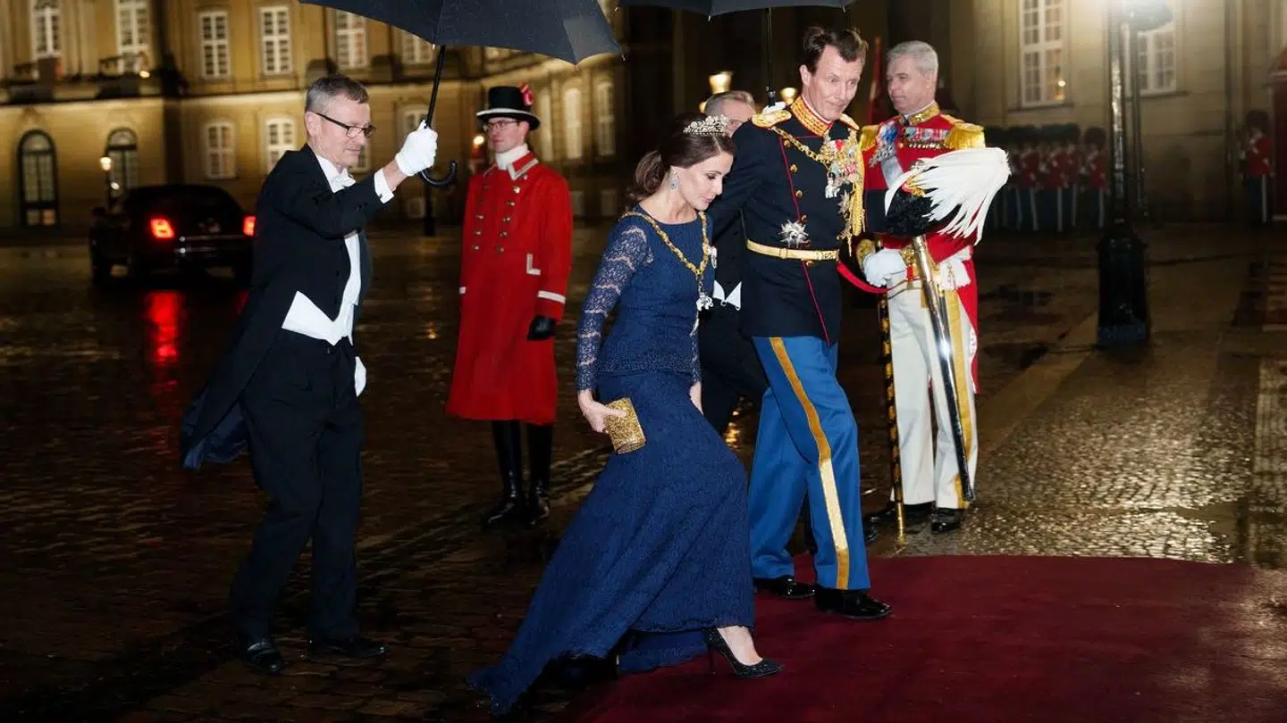 Prinsesse Marie og prins Joachim ankom sammen til nytårstaffel i Christian VII's Palæ på Amalienborg Slot.