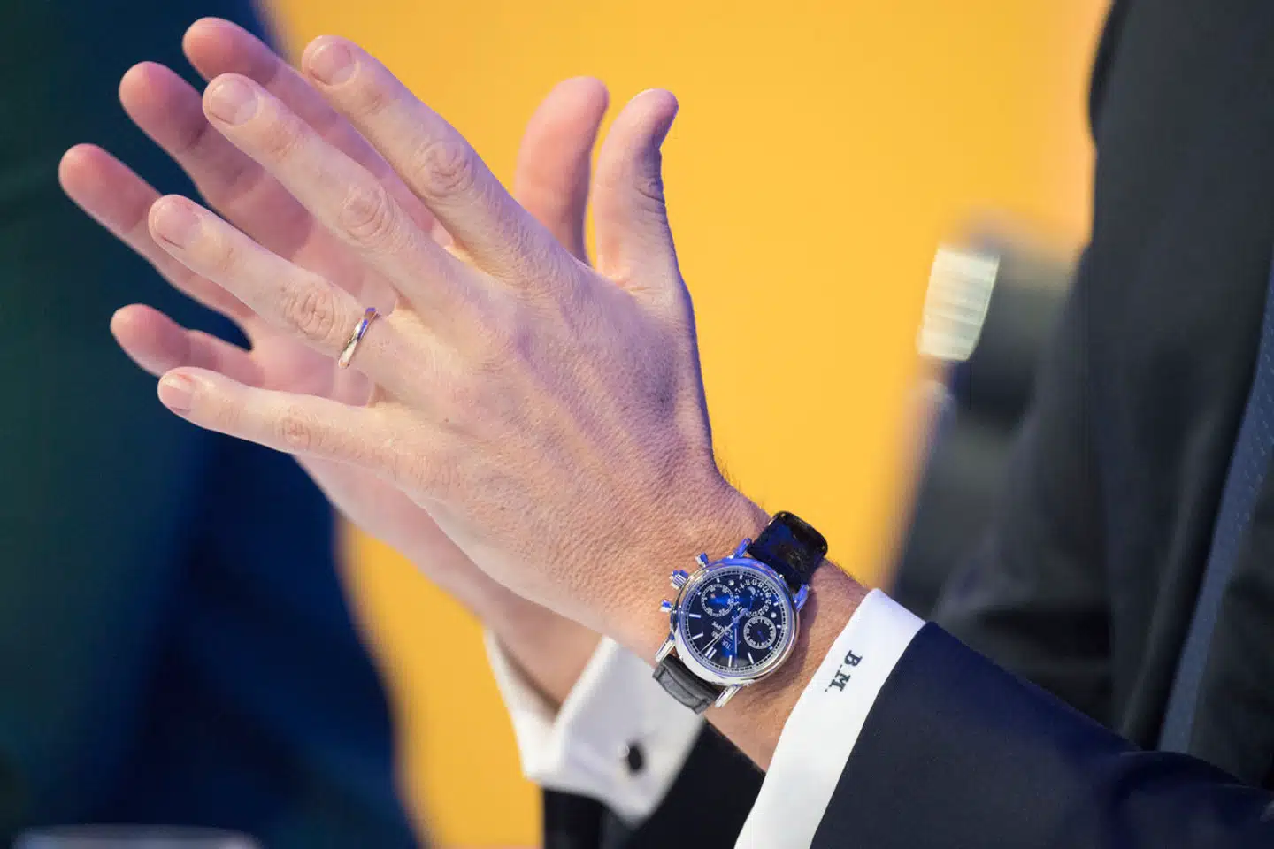 Prisen på et luksusur som her Patek Philipe har ikke været lavere i to år.