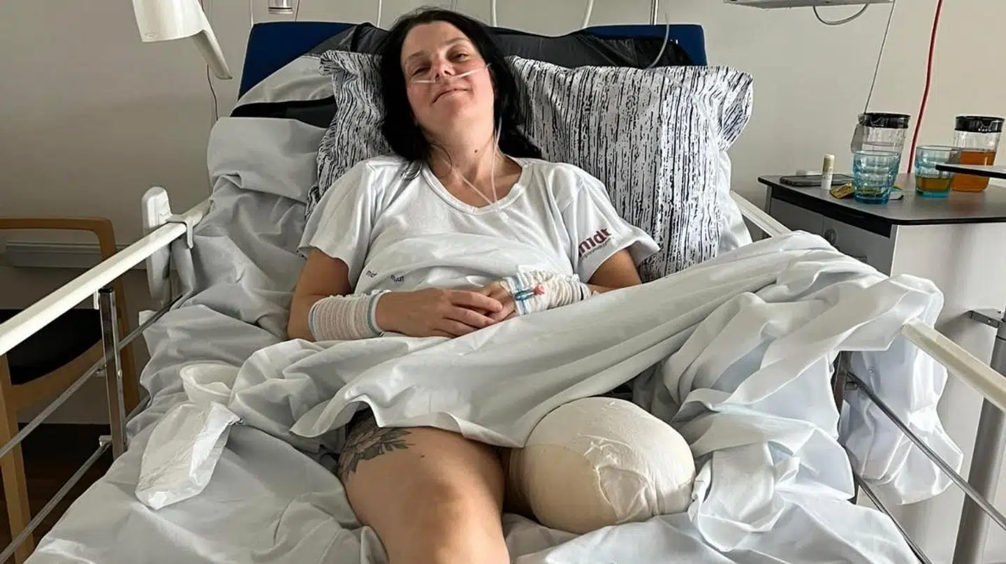 42-årige Karina Borbjerg skulle have en simpel operation for en korsbåndsskade, men operationen gik helt galt