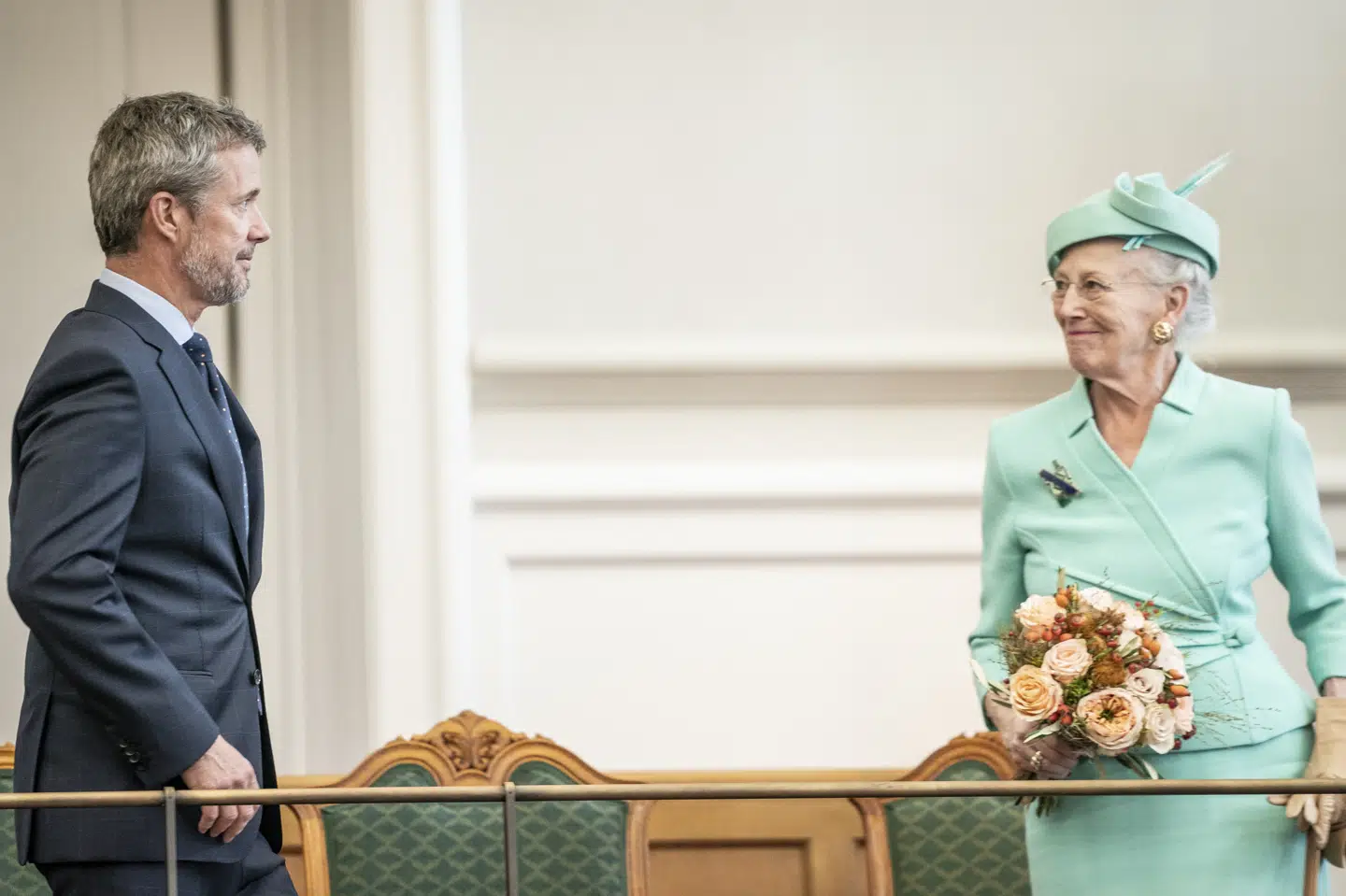 Kronprins Frederik står overfor vigtig beslutning, når dronning Margrethe abdicerer.