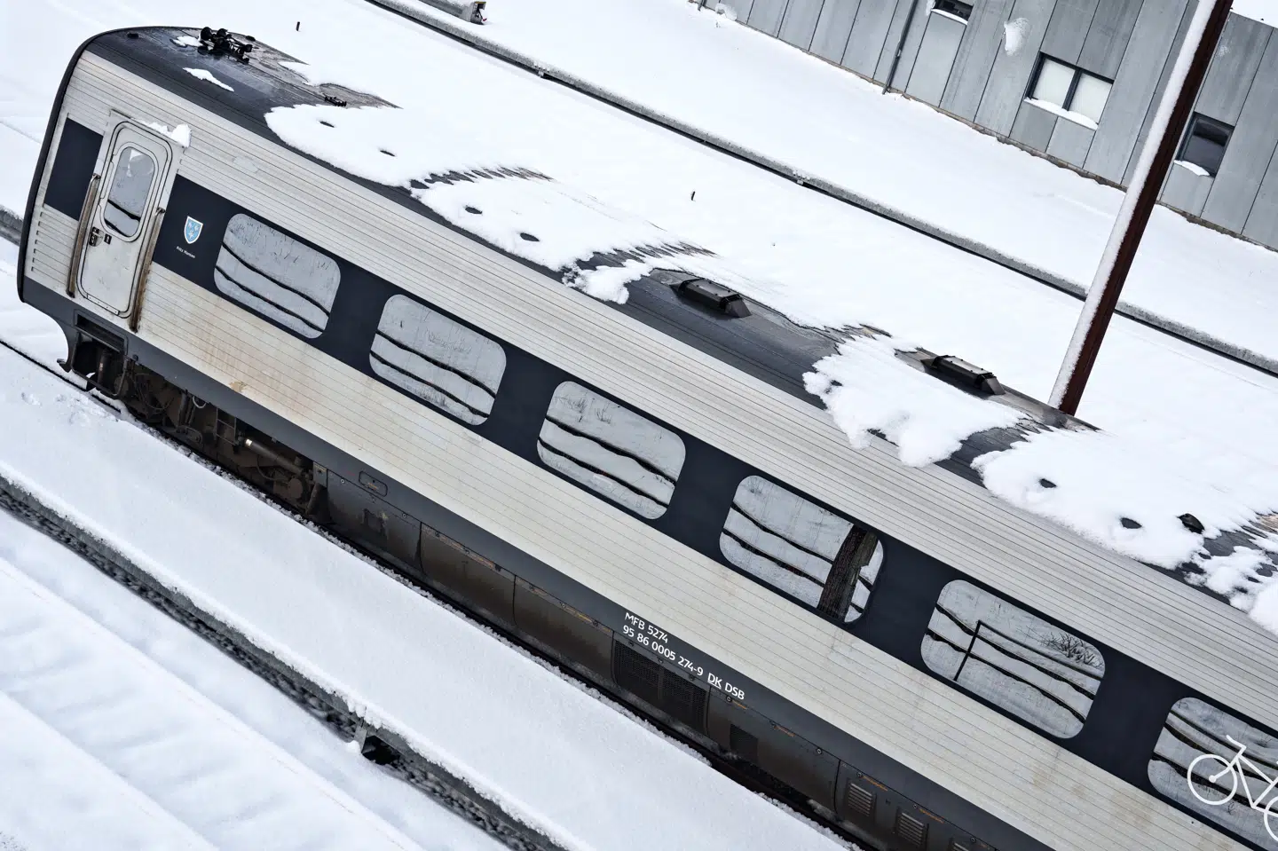 Allerede tirsdag varslede DSB, at vejret onsdag ville føre til færre afgange i løbet af dagen. (Arkivfoto).