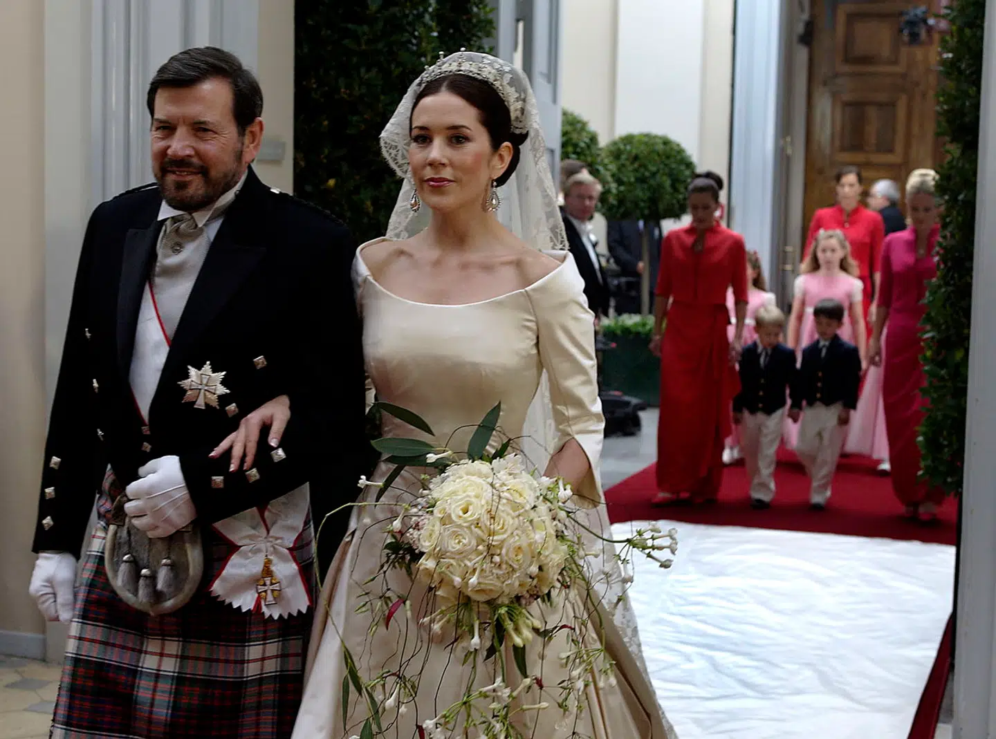 John Donaldson vakte opsigt ved at være iført den skotske kilt, da han deltog i sin datter – daværende Mary Elizabeth Donaldsons – bryllup med kronprins Frederik, hvilket gjorde hende til kronprinsesse og nu dronning.