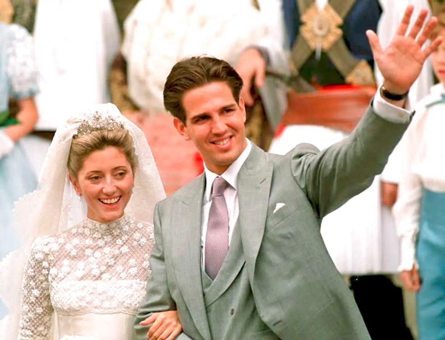 Ekskroprins Pavlos blev gift med milliardærdatteren Marie-Chantal Miller ved et storslået bryllup i England i 1995.