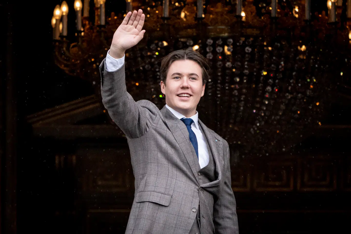 Danmarks kommende kronprins, Christian, havde et stort smil på i forbindelse med sin 18-års fødselsdag, hvor hans tale imponerede befolkningen.