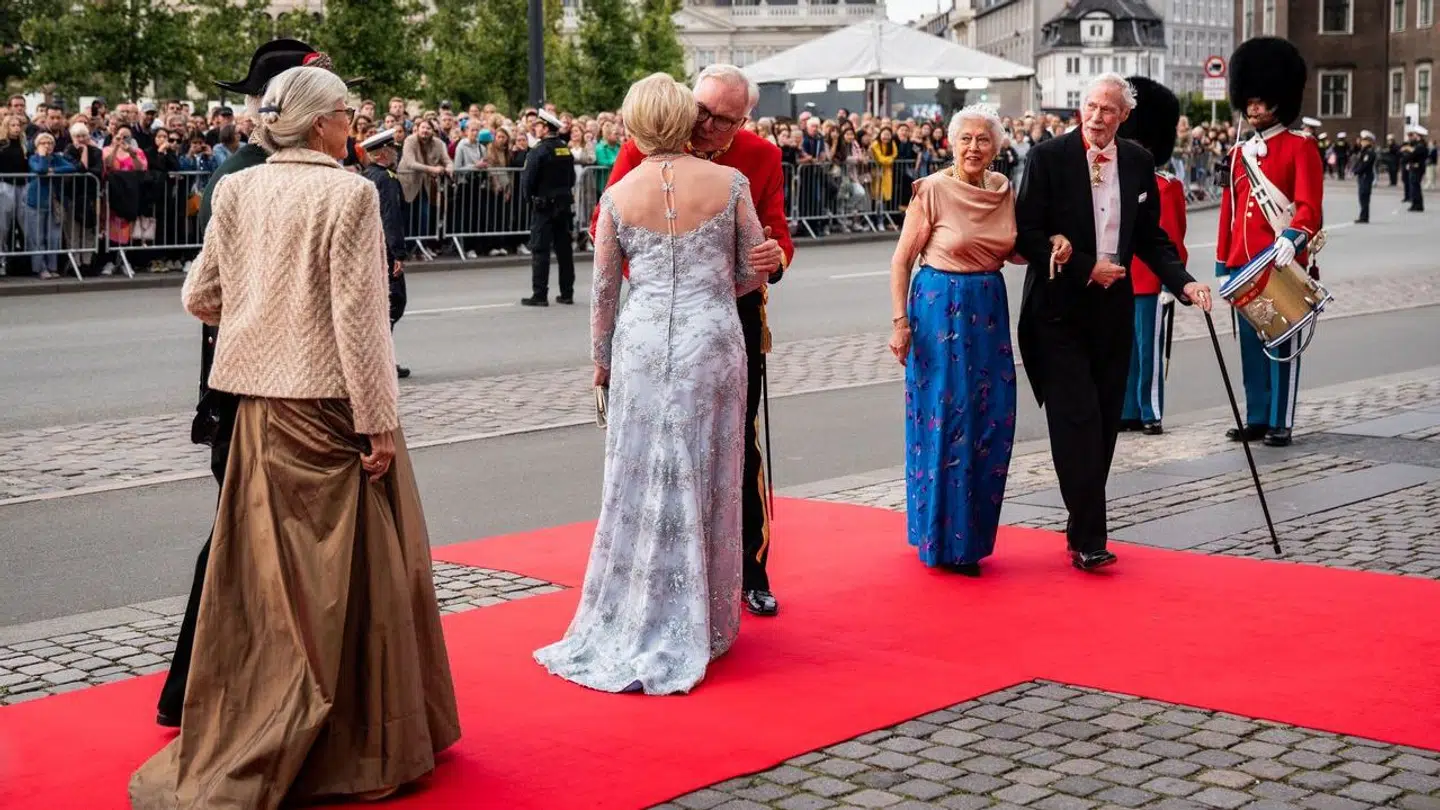 Prinsen og prinsessen var med, da Dronningen fejrede sit 50 års regeringsjubilæum.