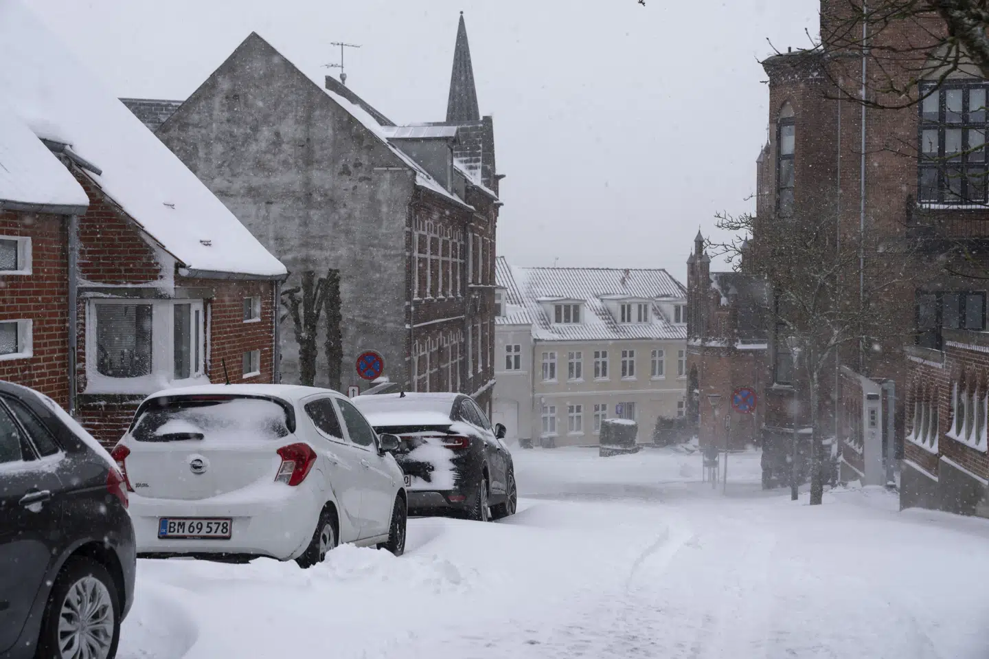 Omkostninger i forbindelse med frostskader på boligen er ofte beskedne, men sprænger et vand- eller varmerør i frostvejret, kan skaderne løbe op i flere hundrede tusinde kroner. (Arkivfoto).