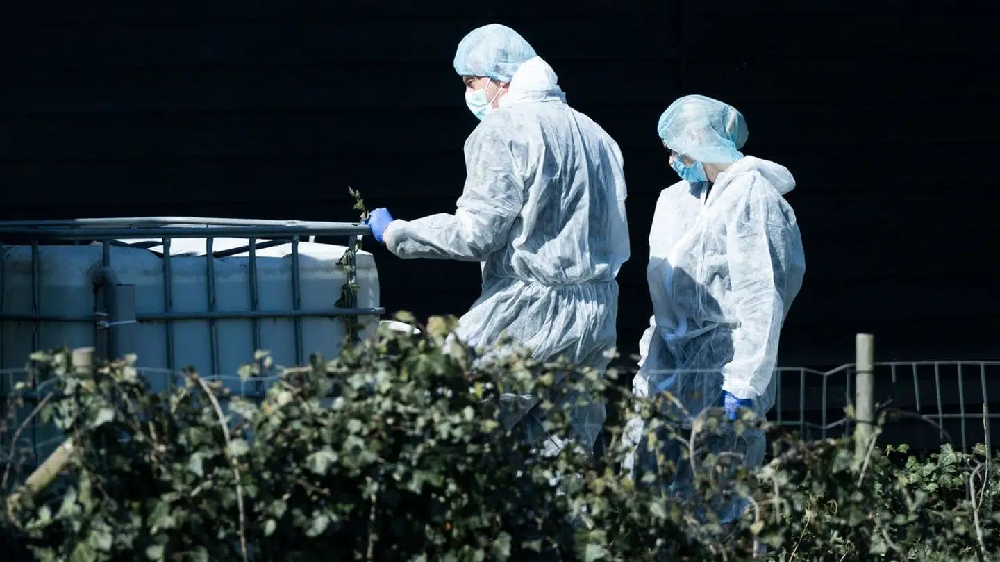 Politiets teknikere på den 32-åriges adresse.