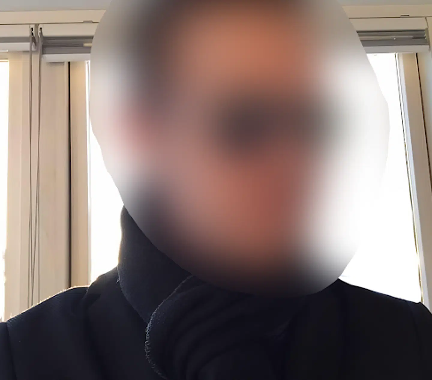 Den 32-årige tiltalte nægter sig ifølge sin advokat skyldig i sagen om Emilie Meng samt sagen fra Sorø. Han erkender fortsat delvist forholdene i sagen med den 13-årige fra Kirkerup. Dog nægter han sig skyldig i det nye forhold om drabsforsøg på pigen.