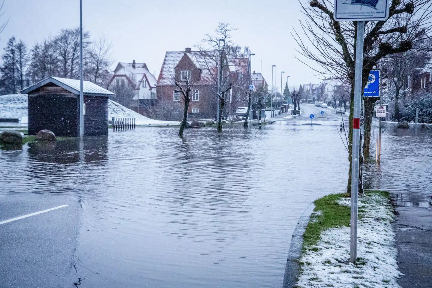Fremover kommer der yderligere enorme mængder vand. Løsningen er at give vore vandløb øget kapacitet, skriver Gustav Garth-Grüner.