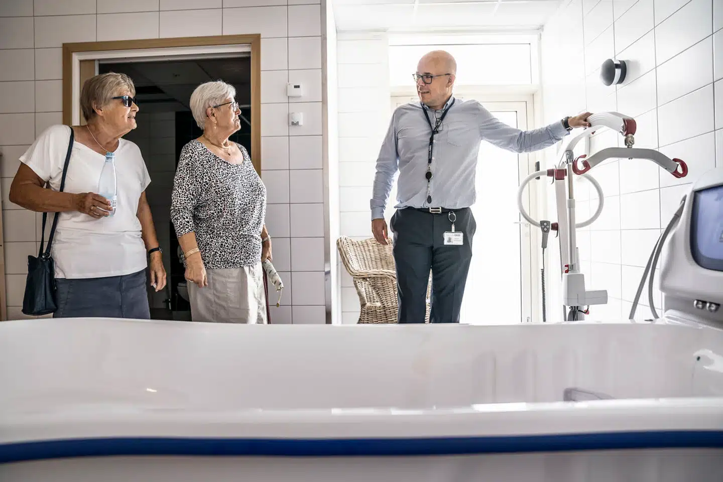 Et bad om ugen lyder ikke appellerende, så på mange friplejehjem kan man tilkøbe ydelser som for eksempel et ekstra bad. På Attendos friplejehjem på Lærkevej kan man tilkøbe spabad.