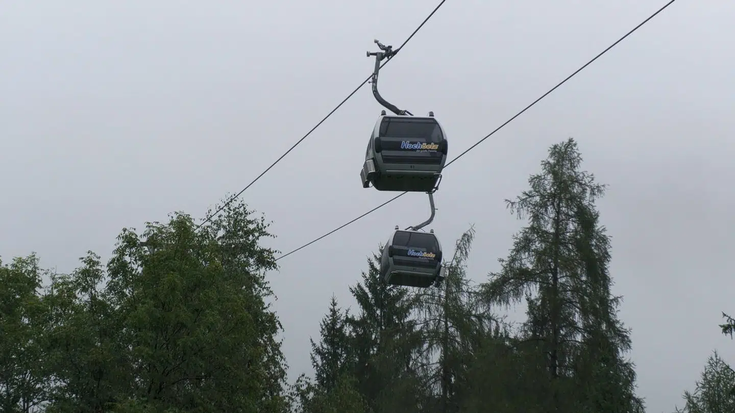 Fire danskere er kommet alvorligt til skade efter, at deres svævebane-gondol styrtede ned i Østrig tirsdag formiddag. ARKIVFOTO.