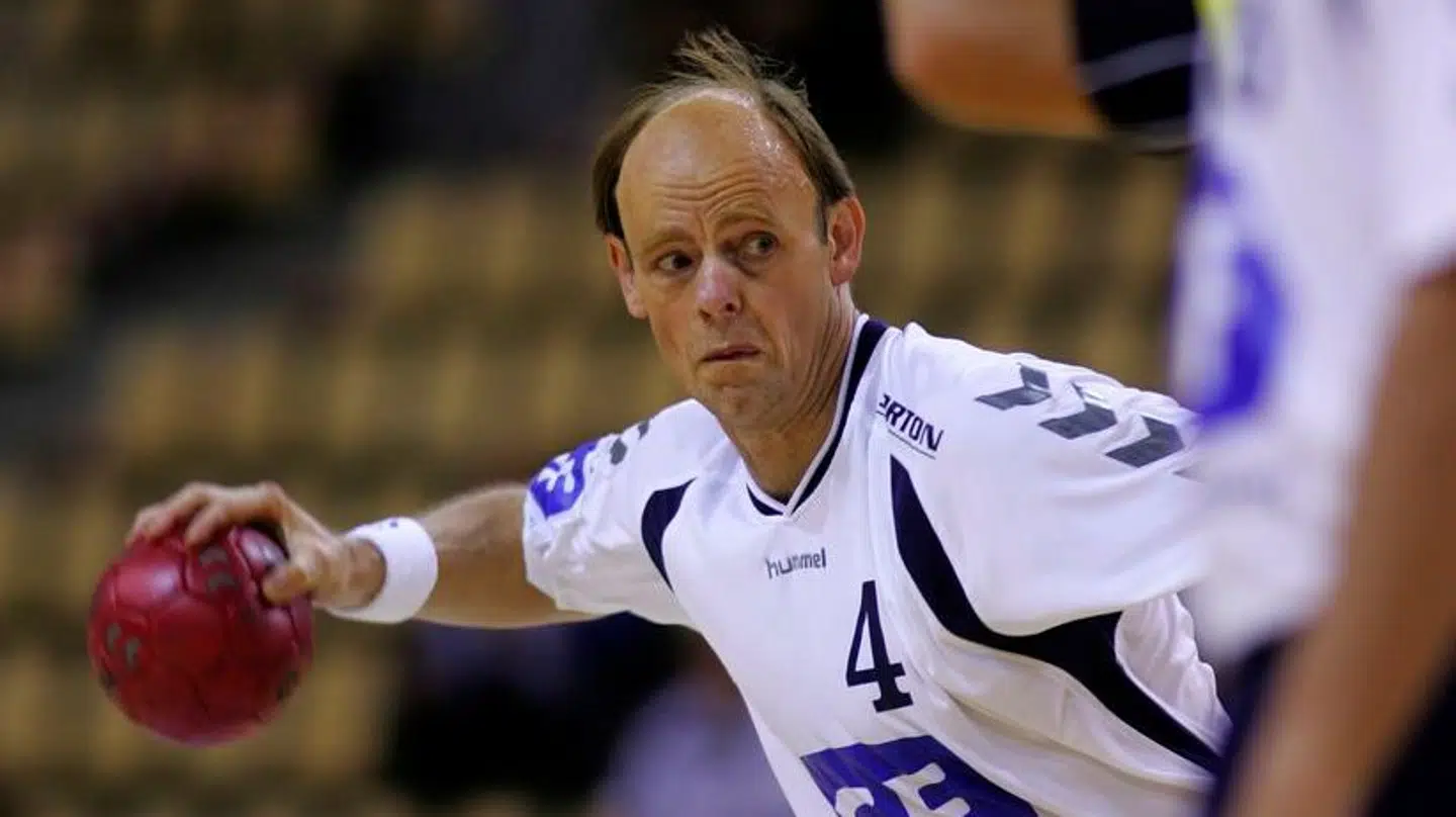 Erik Veje satte sig selv på banen som 45-årig i en kamp for Århus.