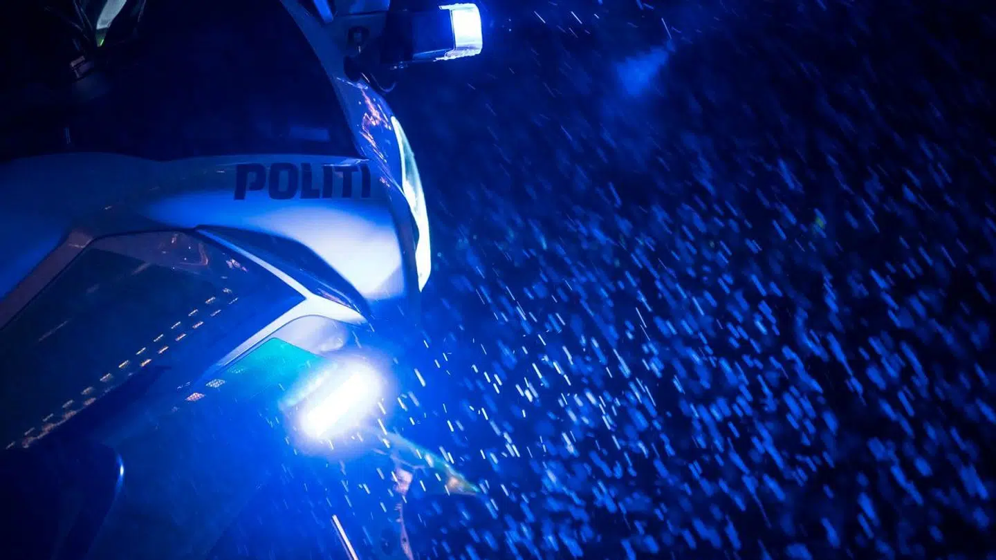 Politiet i Thisted efterlyser en flugtbilist, der lørdag aften stak af fra et uheld.