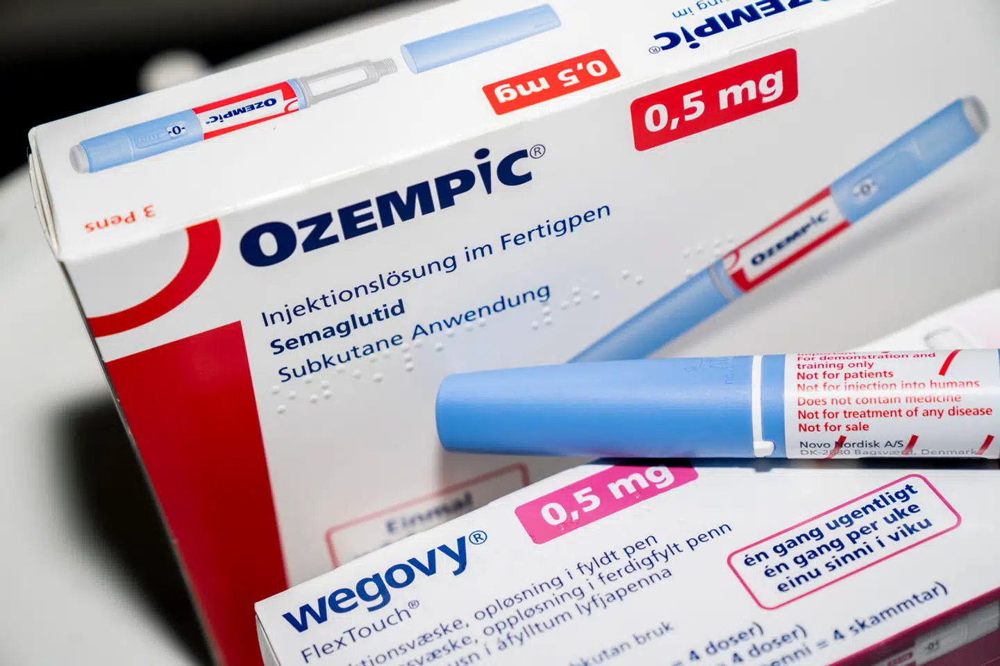 Novo Nordisk har svært ved at følge med den enorme efterspørgsel på præparaterne Ozempic (diabetes 2) og Wegovy (fedmemiddel).