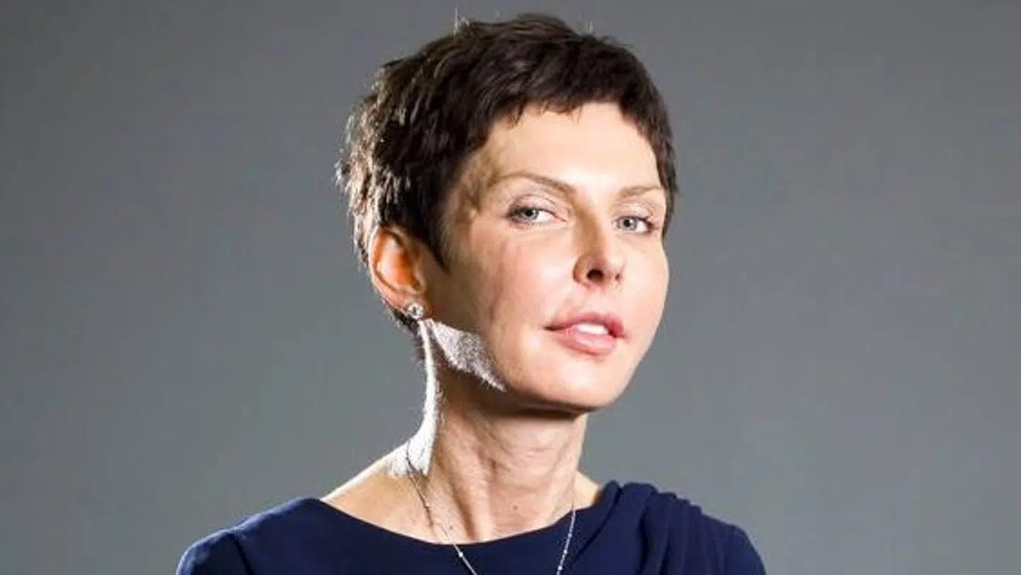 Denise Coates: Billionaire boss of gambling firm Bet365 sees pay rise to £265m. The head of the online sports betting giant which also owns Stoke City football club is Britain's best-paid boss. Bet365 boss Denise Coates has seen her annual pay rise to £265m, the gambling firm's latest accounts have revealed. © Felix Clay / eyevine Contact eyevine for more information about using this image: T: +44 (0) 20 8709 8709 E: info@eyevine.com http:///www.eyevine.com