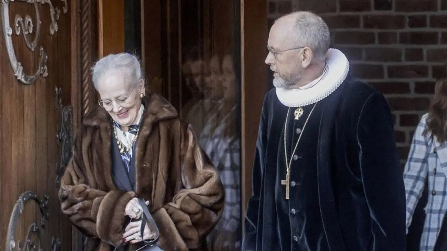 Dronning Margrethe og biskop Henrik Wigh-Poulsen, som har været hendes kongelige konfessionarius siden 2018. Foto: Bo Amstrup