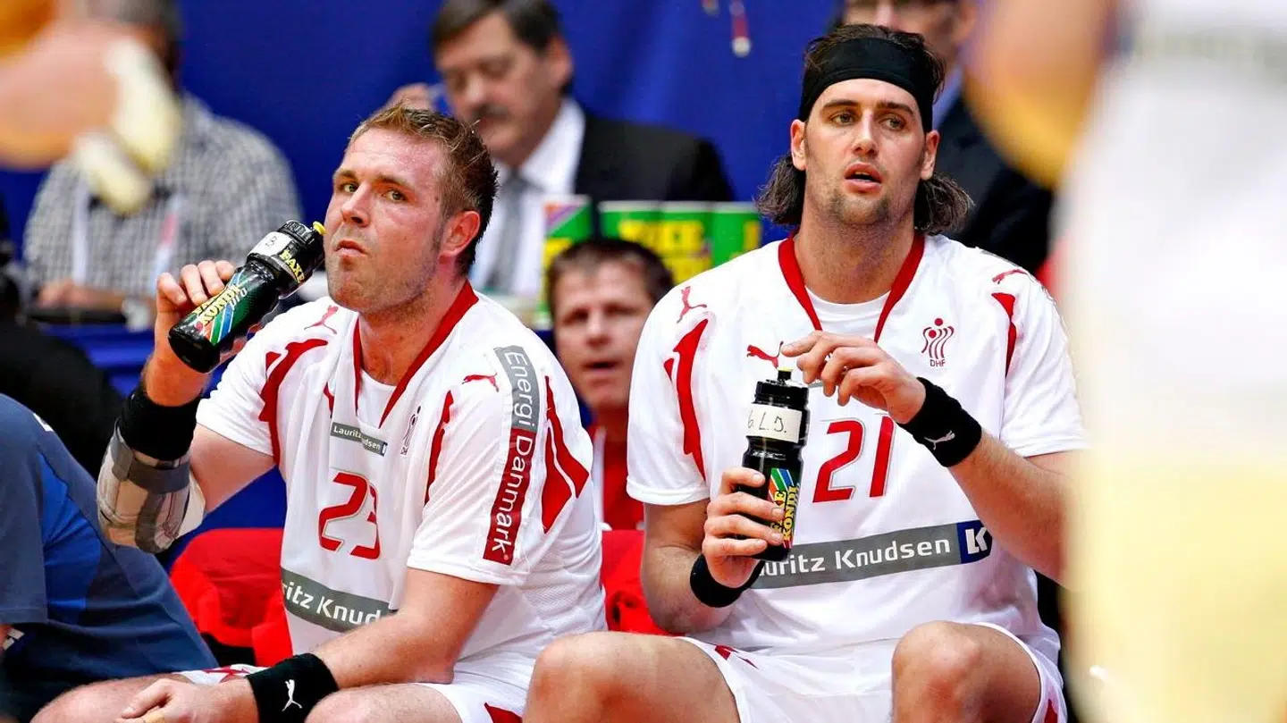 Morten Bjerre havde ikke lyst til at ramme ind i hverken Joachim Boldsen (tv.) eller Lars Krogh (th.).