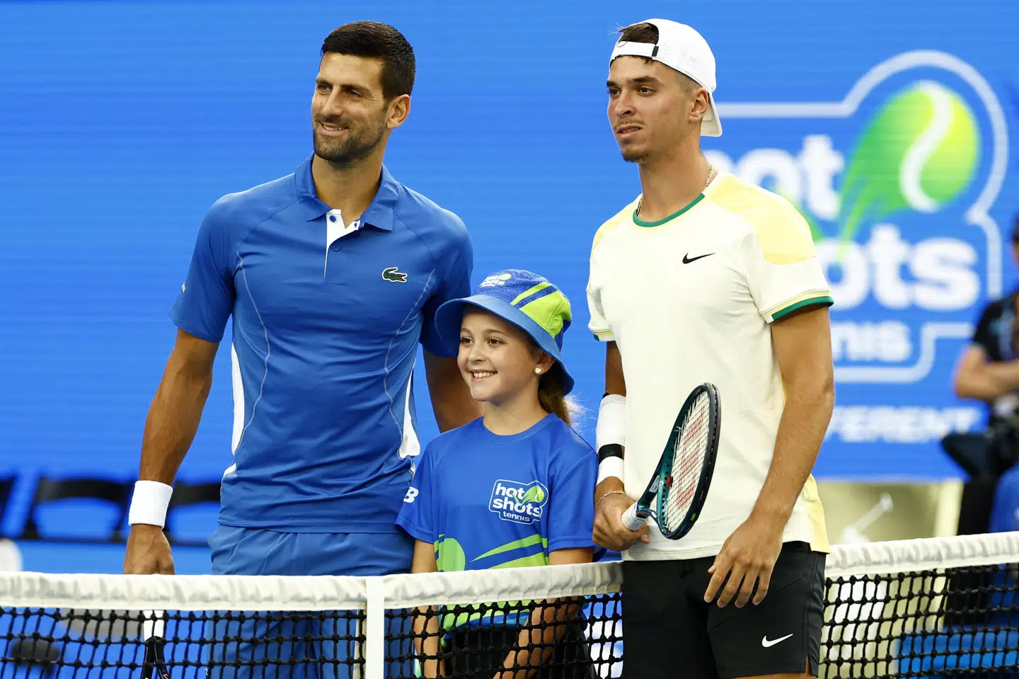 Novak Djokovic fik hård modstand af Dino Prizmic, men teenageren måtte "nøjes" med at tage et sæt fra verdensetteren.