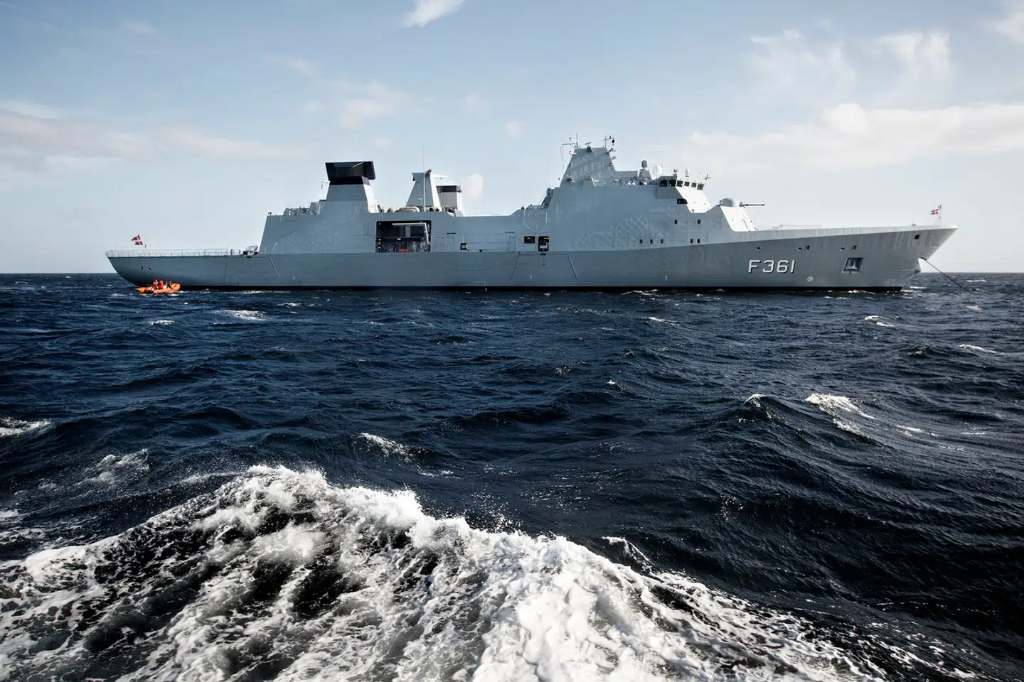 Danmark skal sende en fregat af Iver Huitfeldt-klassen på mission i og omkring Det Røde Hav, hvis det står til regeringen.