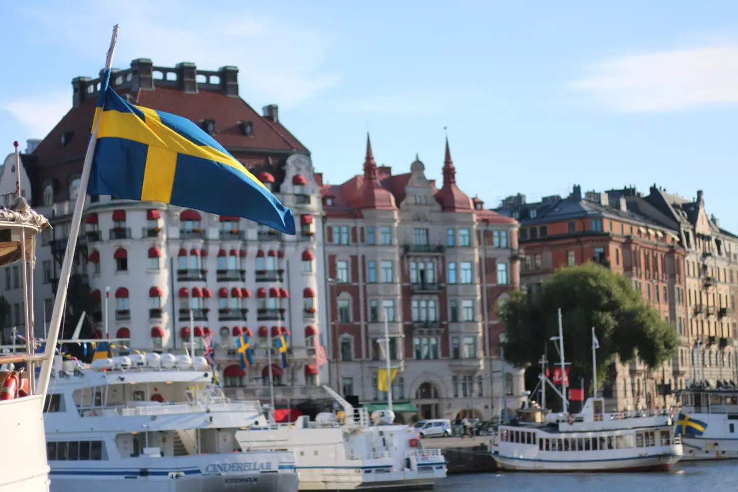 Partier erklærer sig overraskede efter fund af kokainspor på toiletter i Riksdagen. (Arkivfoto).