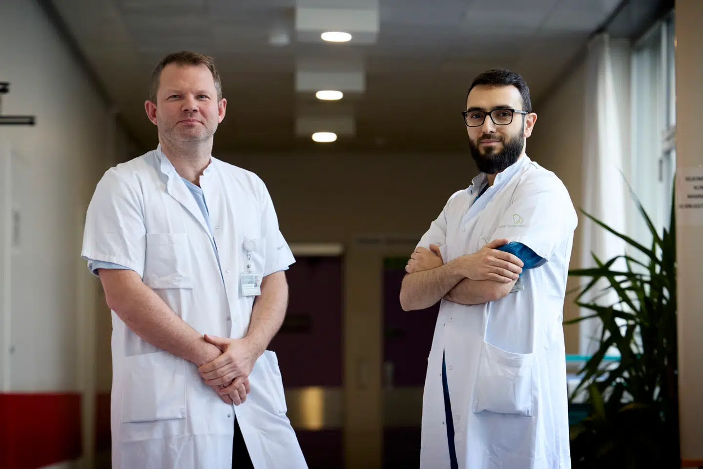 Benjamin S. Rasmussen og ph.d.-studerende Mohammad Talal Elhakim arbejder hver dag med, hvordan vi løser de udfordringer, som opstår, når kunstig intelligens skal bruges i sundhedsvæsenet.